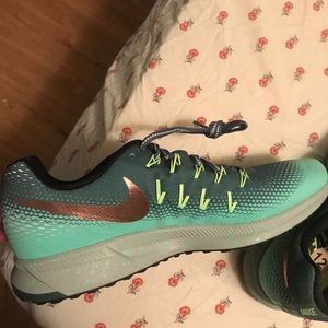 Nike Zoom Pegasus 33 size 12 new without tags